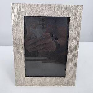 Nicole Miller Home Silver Beaded Texture Photo Frame 5x7 Easel Back 9x7 Modern